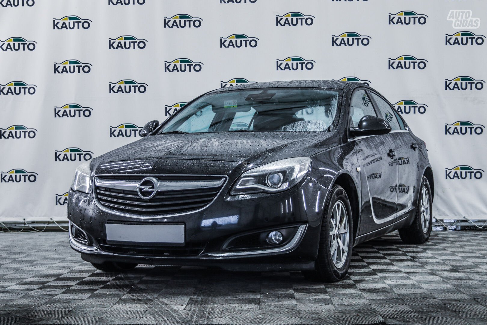 Opel Insignia 2015 y Sedan