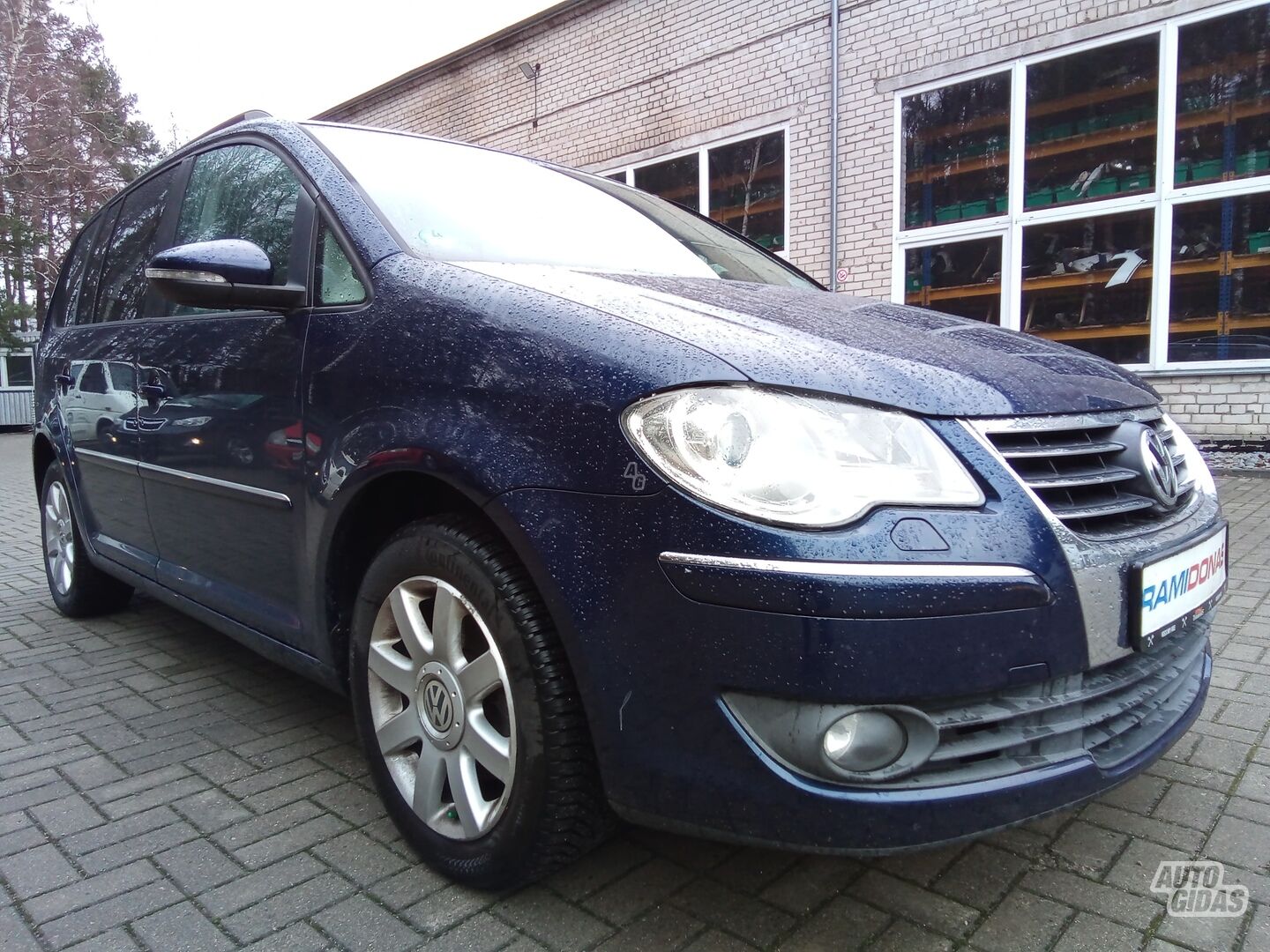 Volkswagen Touran 2009 y Van