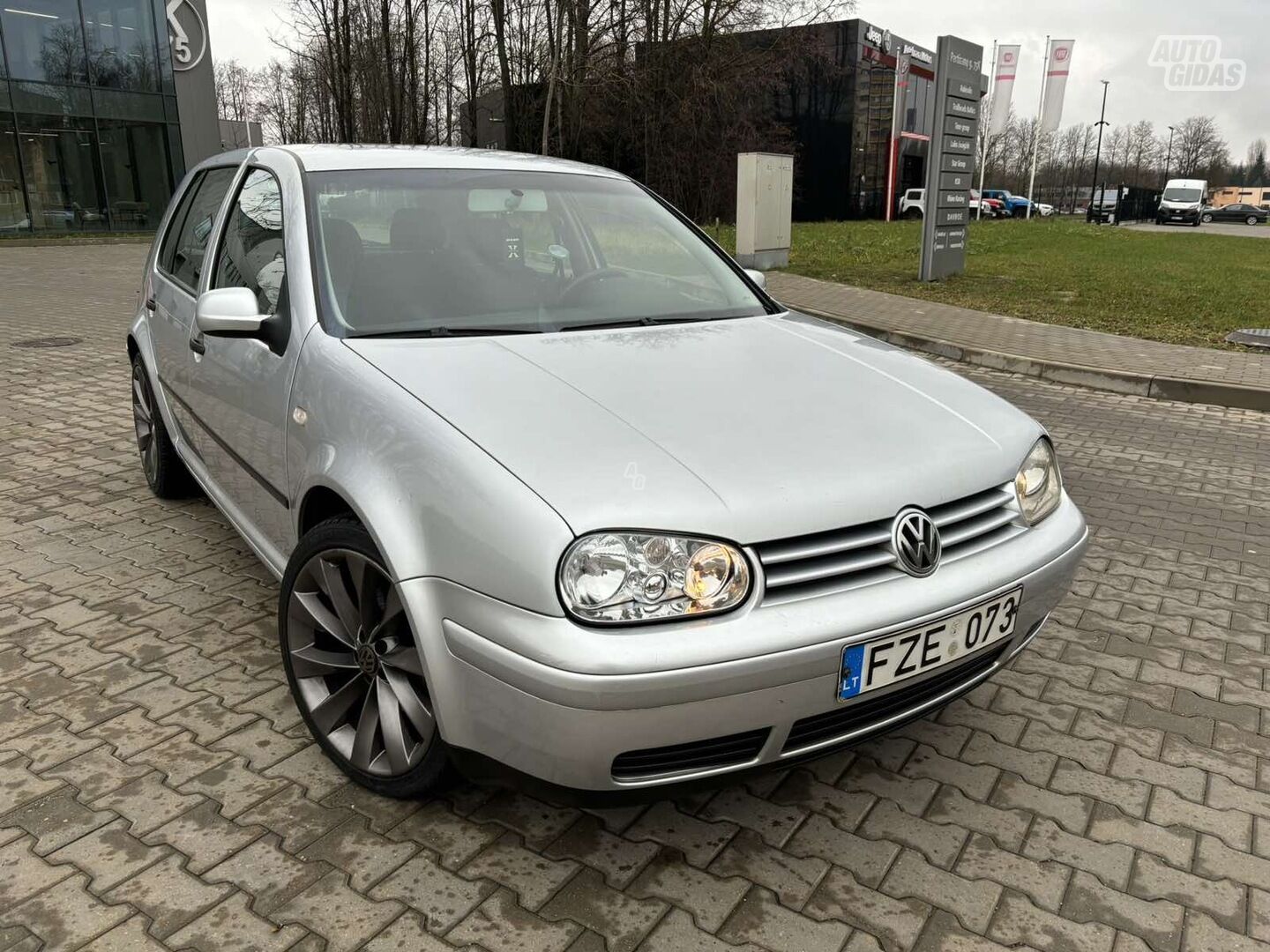 Volkswagen Golf IV 2003 y