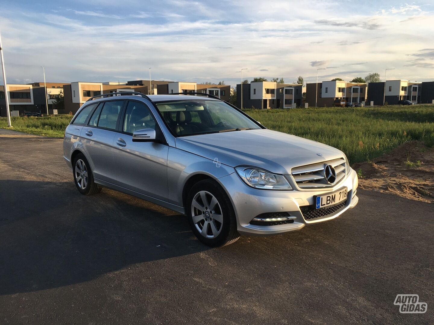 Mercedes-Benz C 180 2012 m Universalas