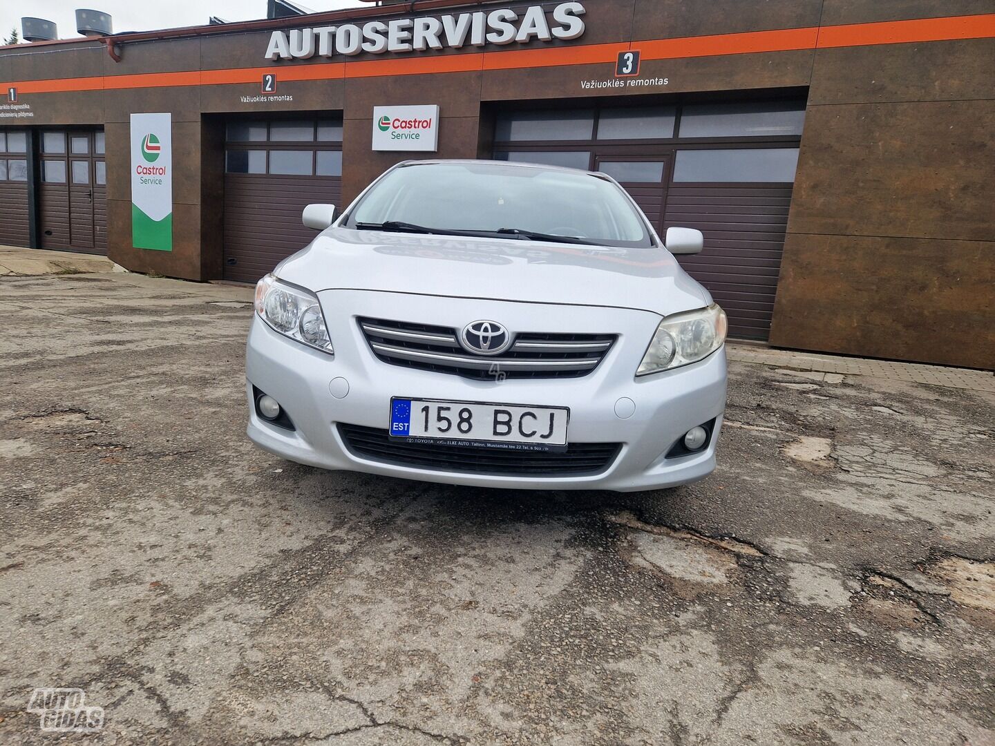 Toyota Corolla 2010 г Седан