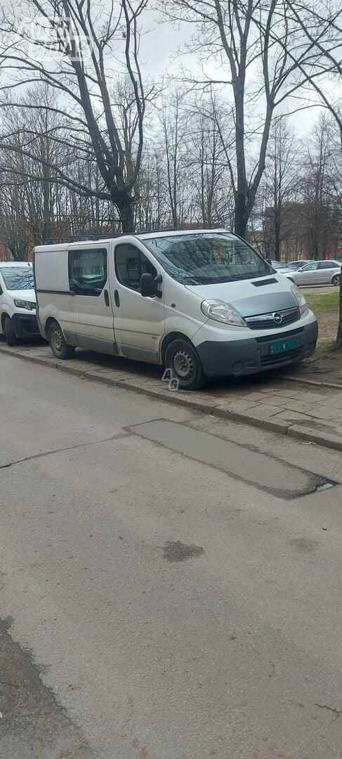 Opel Vivaro 2010 г Грузовой микроавтобус