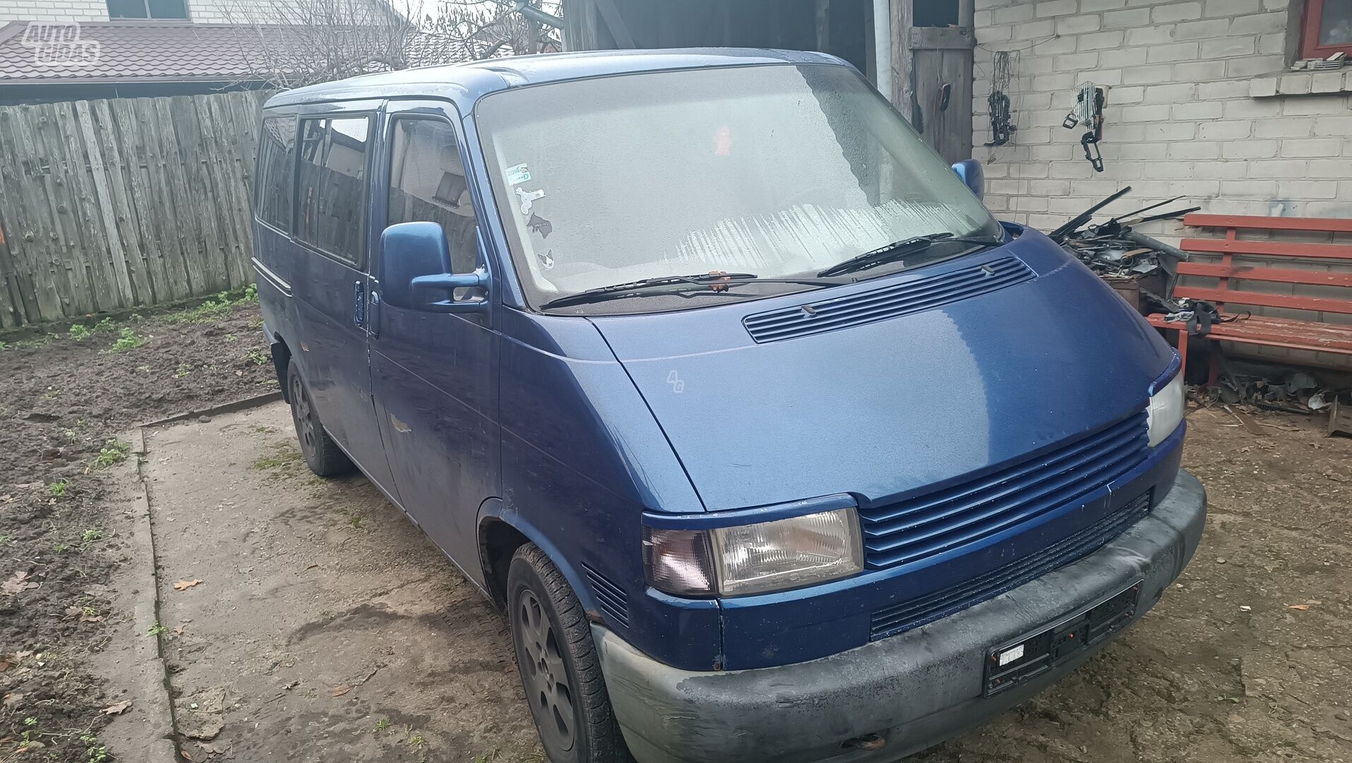 Volkswagen Caravelle 2000 m Vienatūris