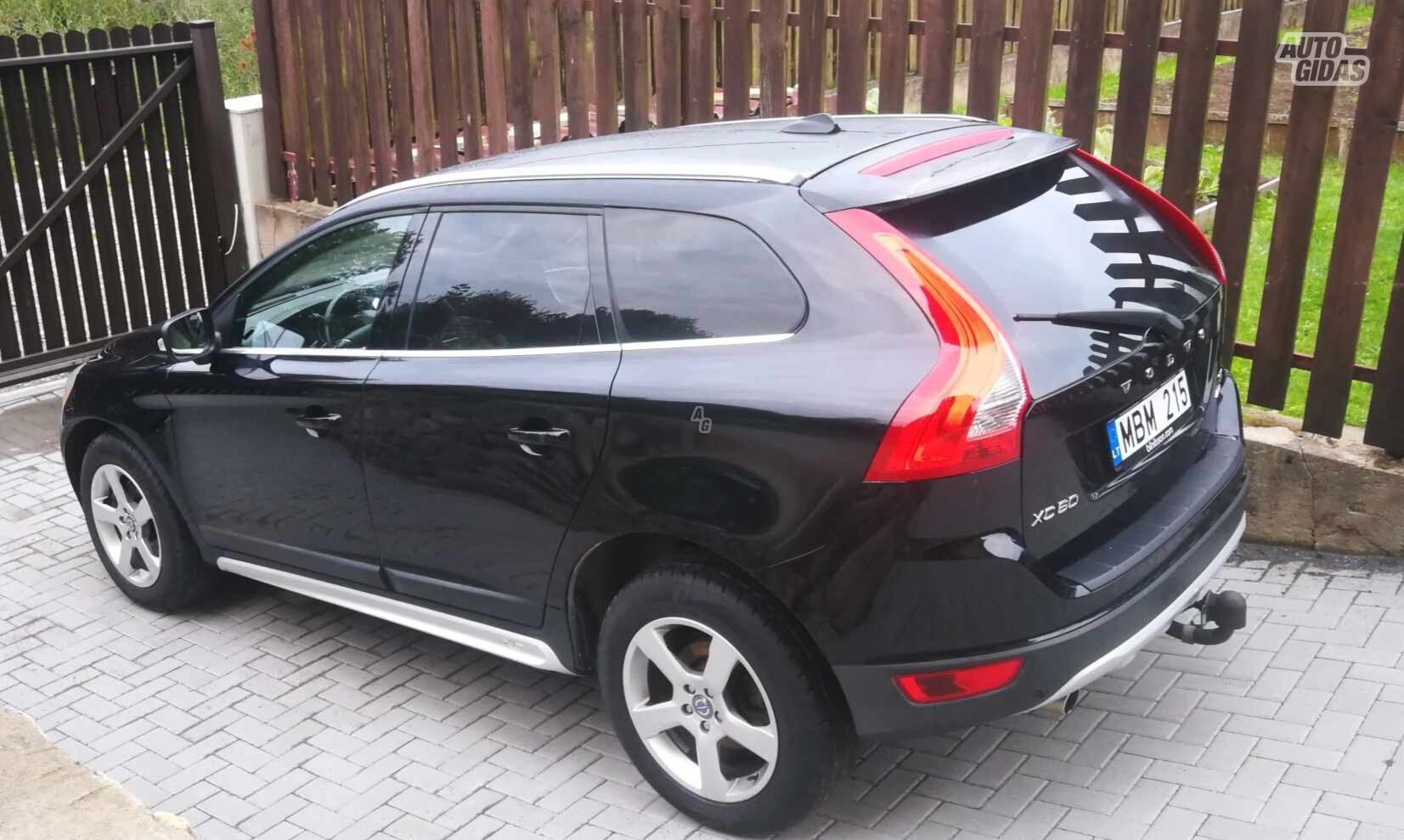 Volvo XC60 2010 г Внедорожник / Кроссовер