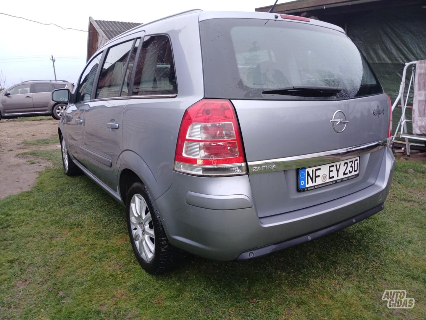 Opel Zafira B 2009 г