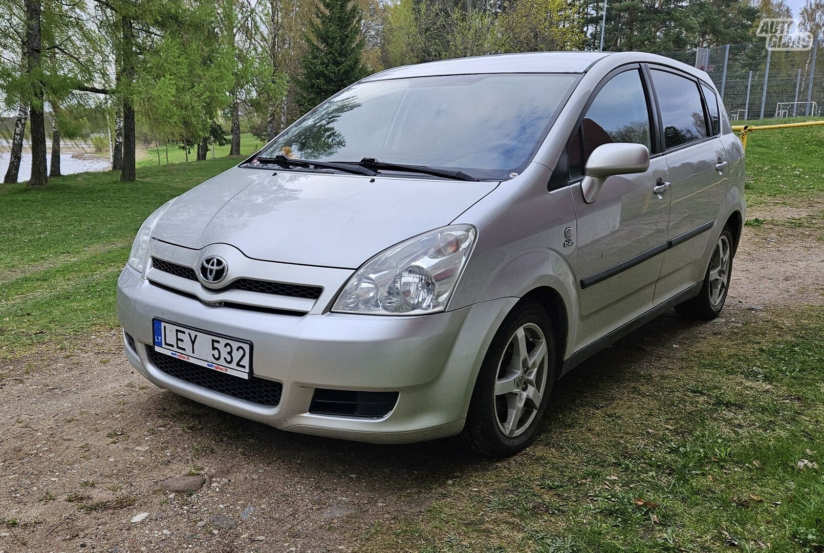 Toyota Corolla Verso II D4D 2004 г