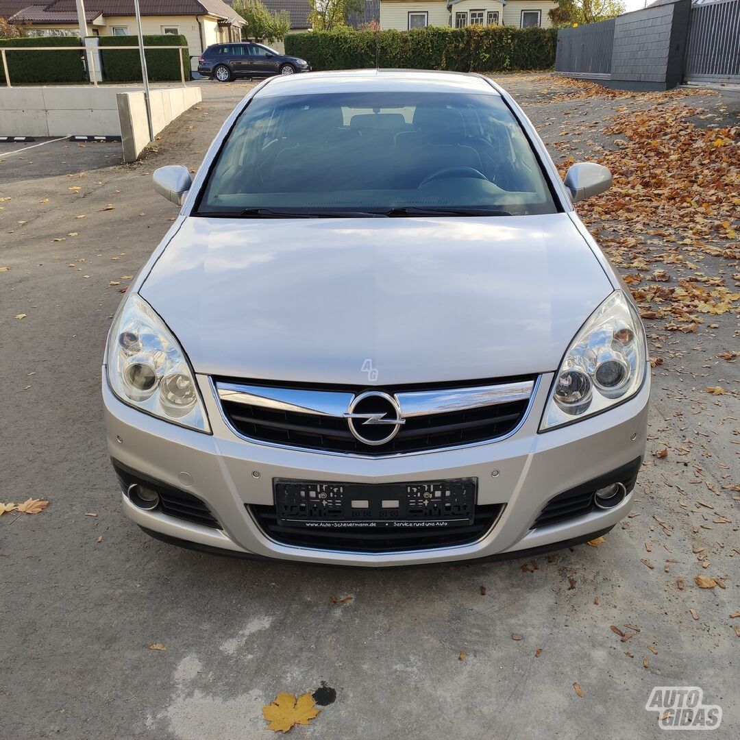 Opel Signum 2006 m Hečbekas