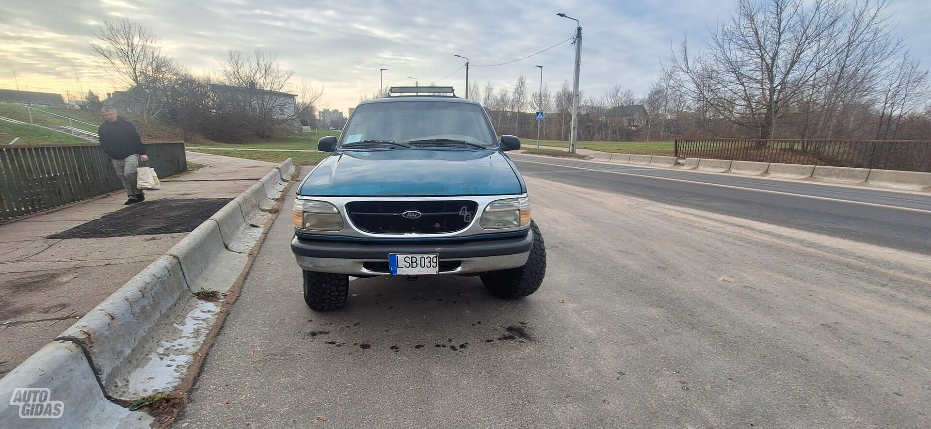 Ford Explorer 1998 m Visureigis / Krosoveris