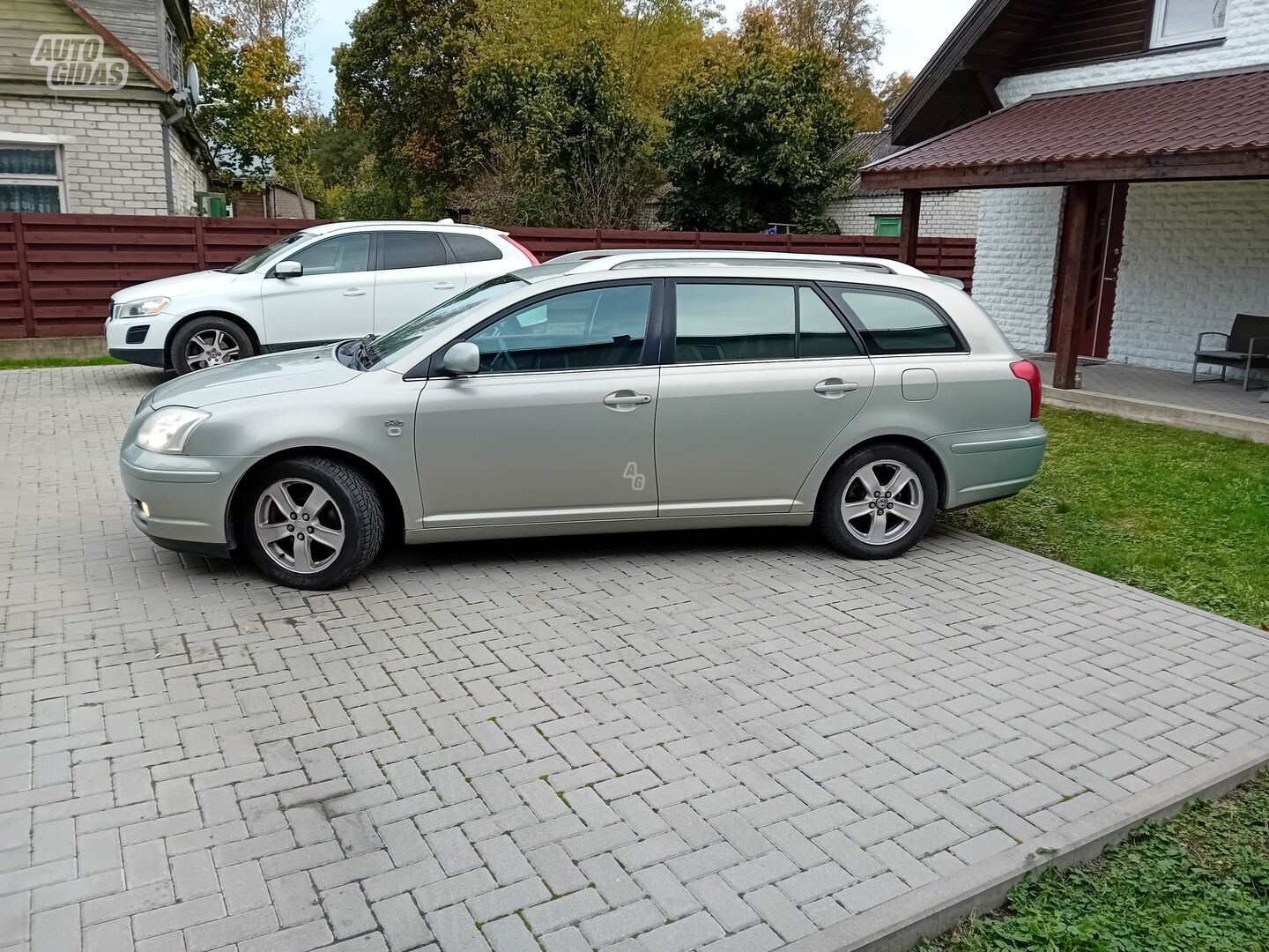 Toyota Avensis 2005 y Wagon