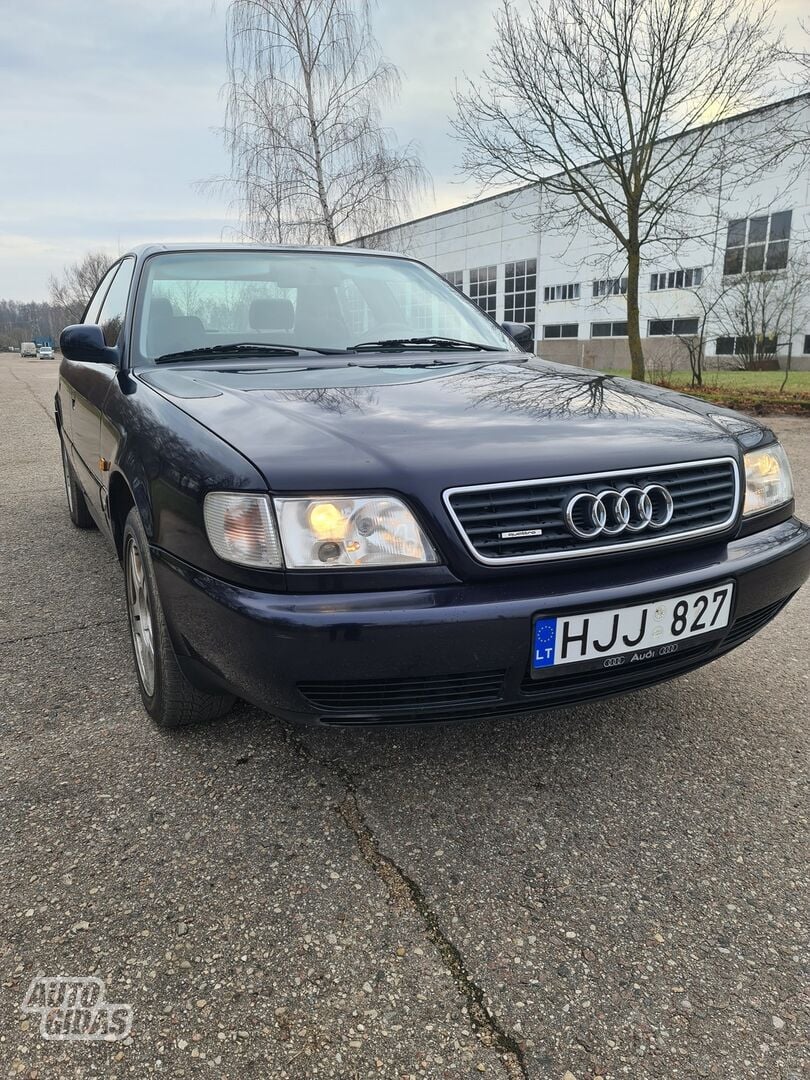 Audi A6 C4 1995 y