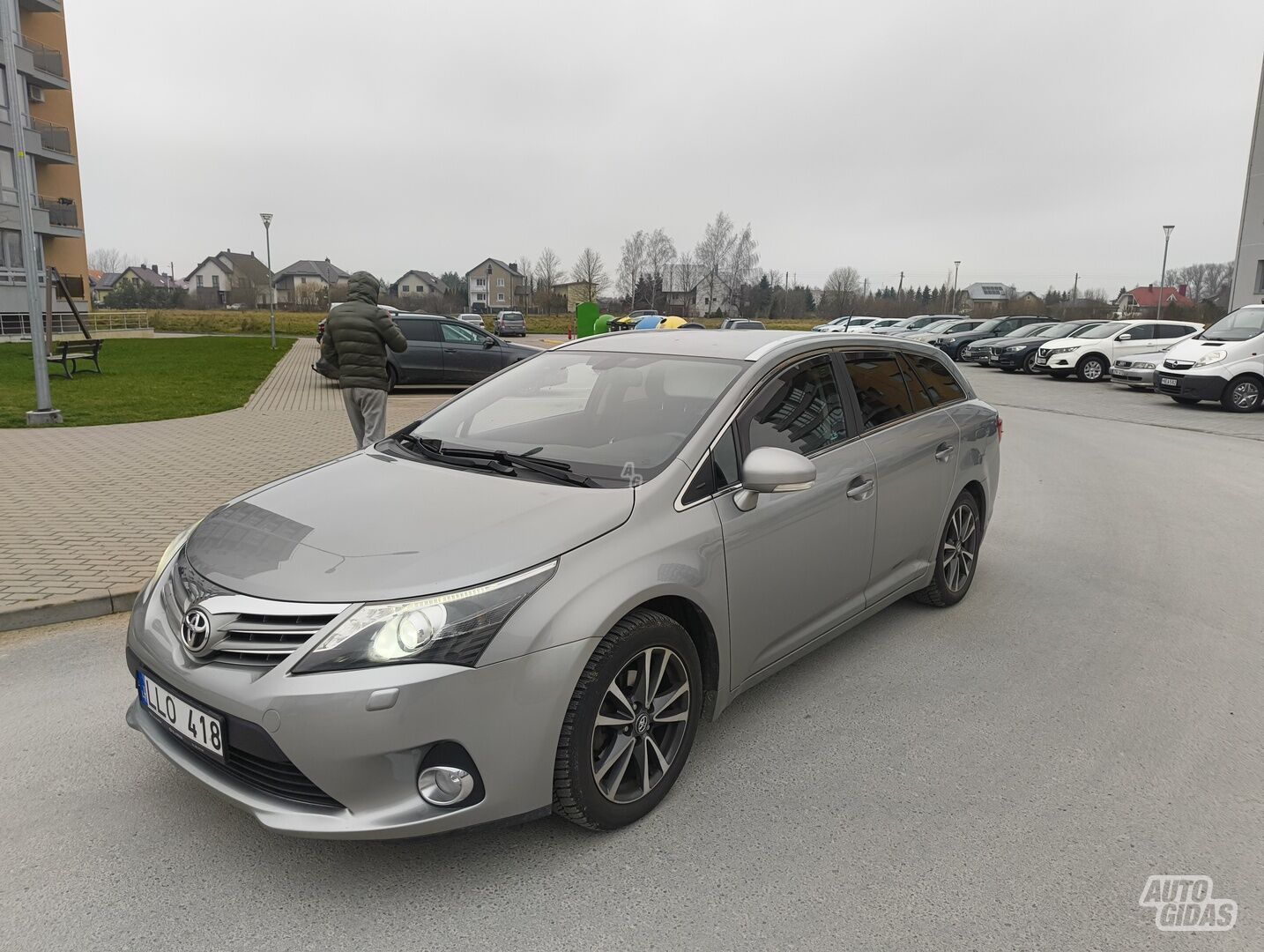 Toyota Avensis 2014 г Универсал