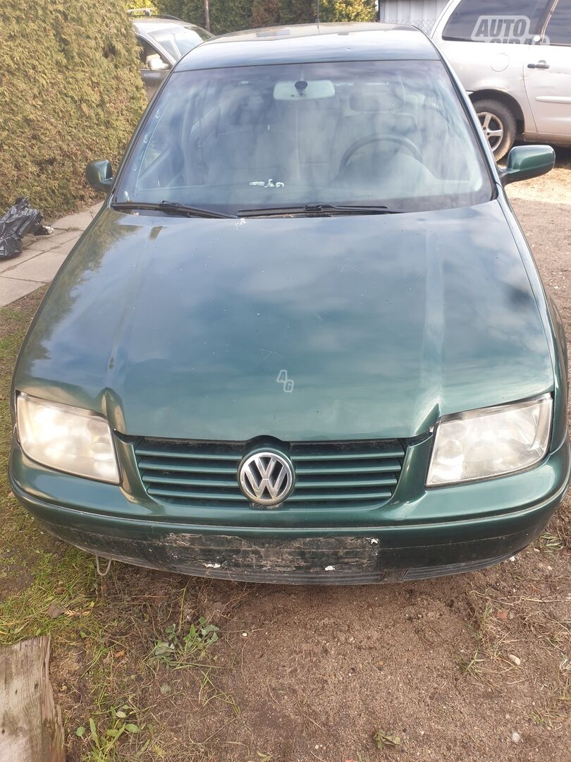 Volkswagen Bora 5527 TDI 2002 г запчясти