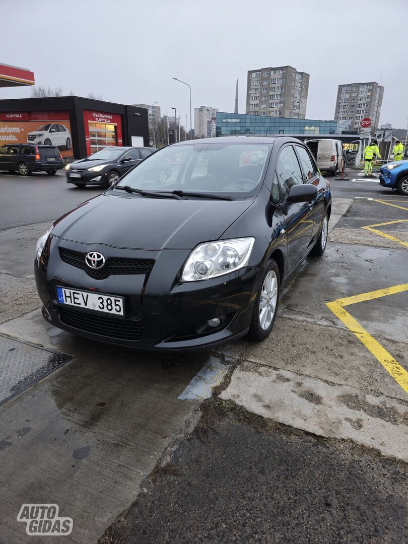 Toyota Auris I 2008 г