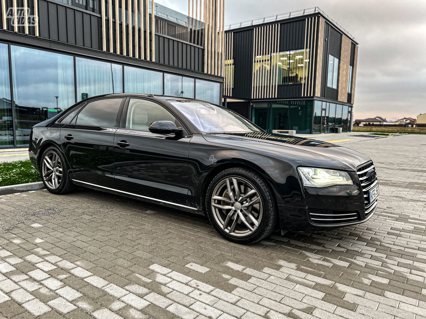 Audi A8 D4 TDI 2011 y