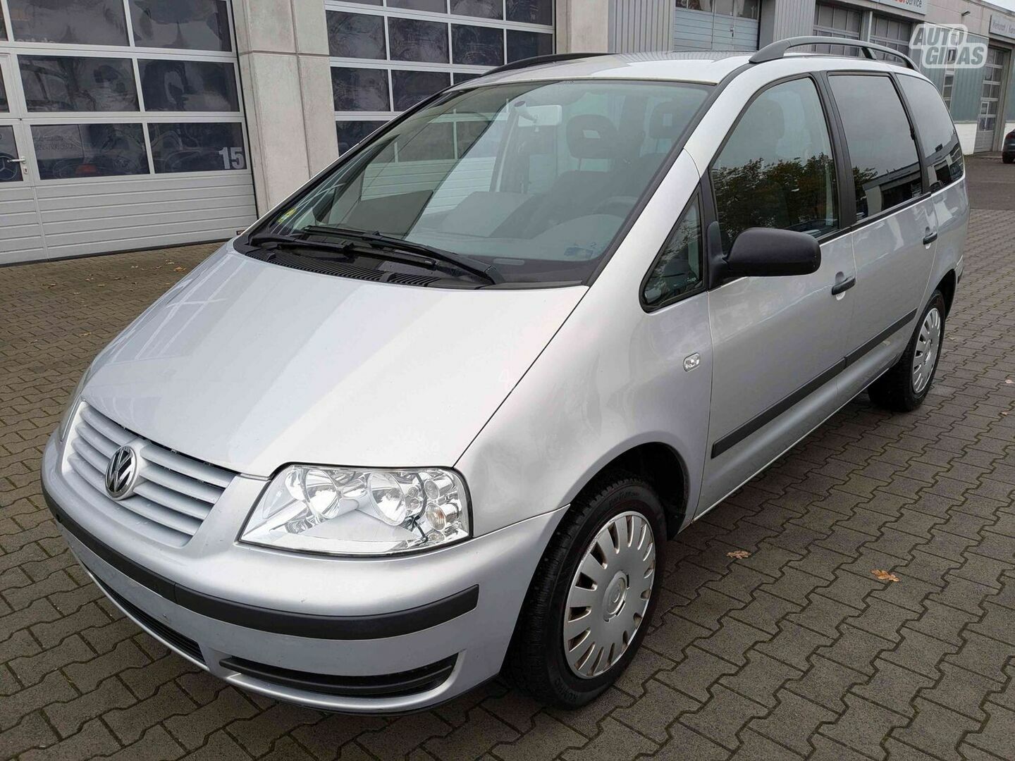 Volkswagen Sharan 23998 TDI 2003 y