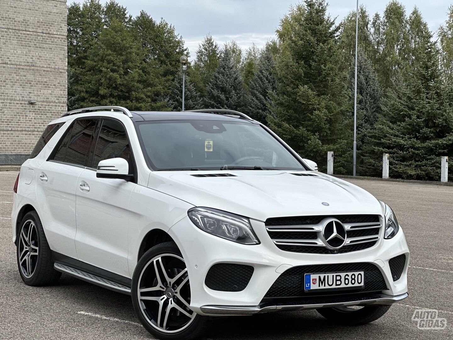 Mercedes-Benz GLE 350 2018 г Внедорожник / Кроссовер