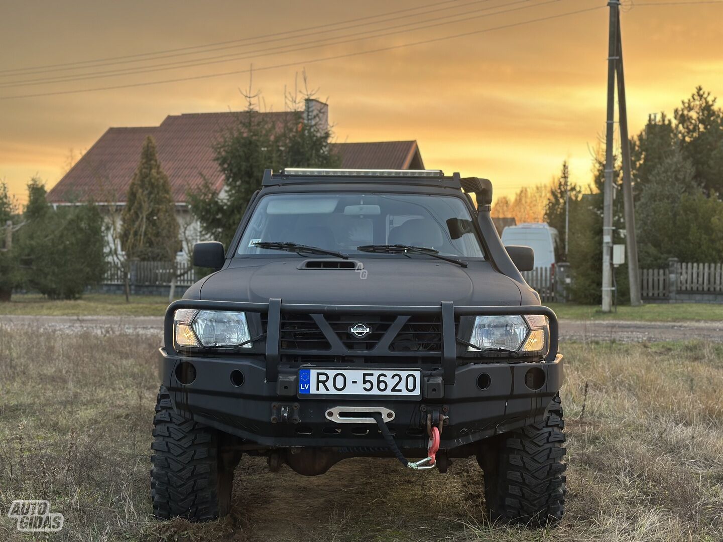 Nissan Patrol 2000 г Внедорожник / Кроссовер