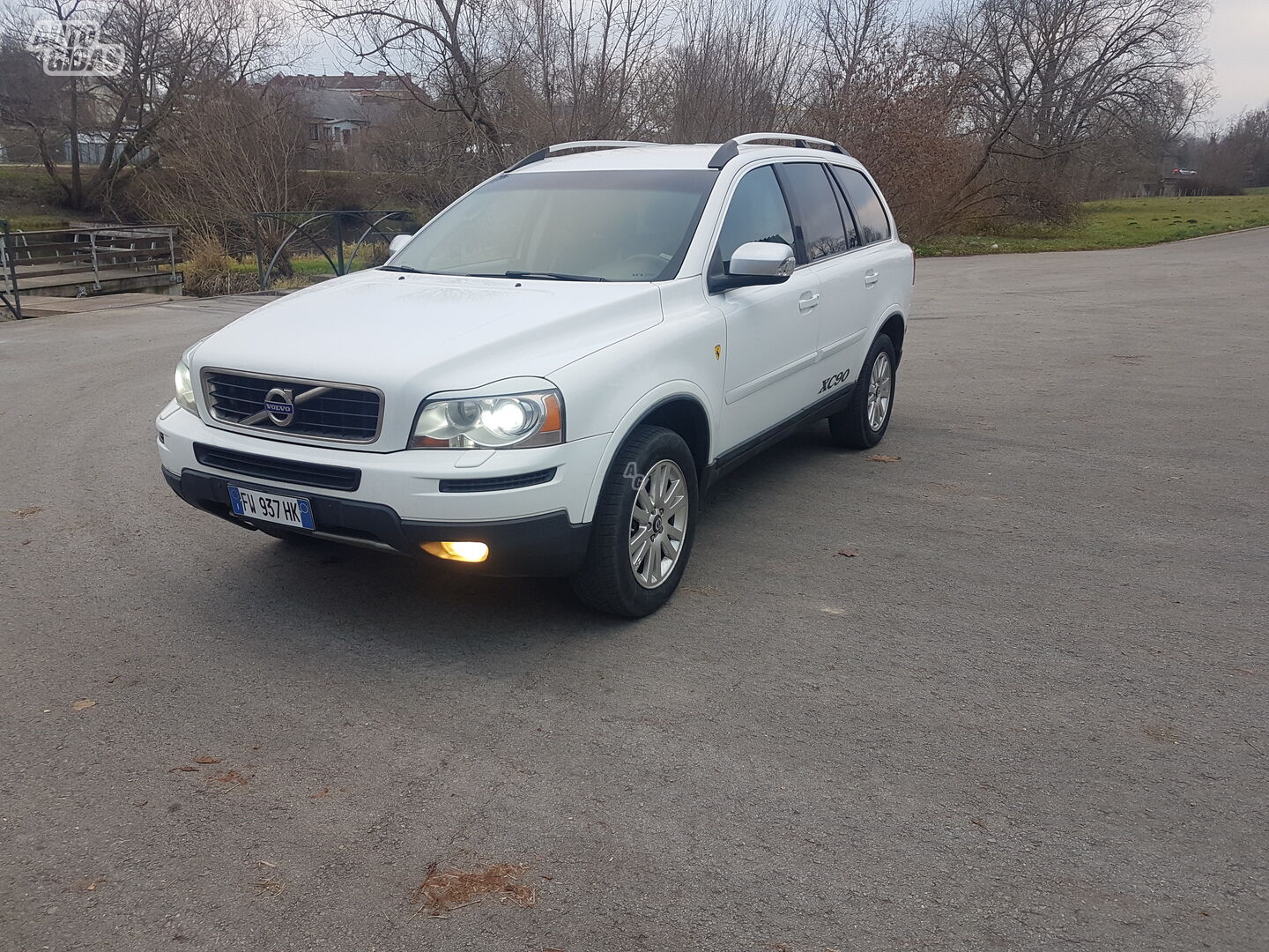 Volvo XC90 2009 y Off-road / Crossover