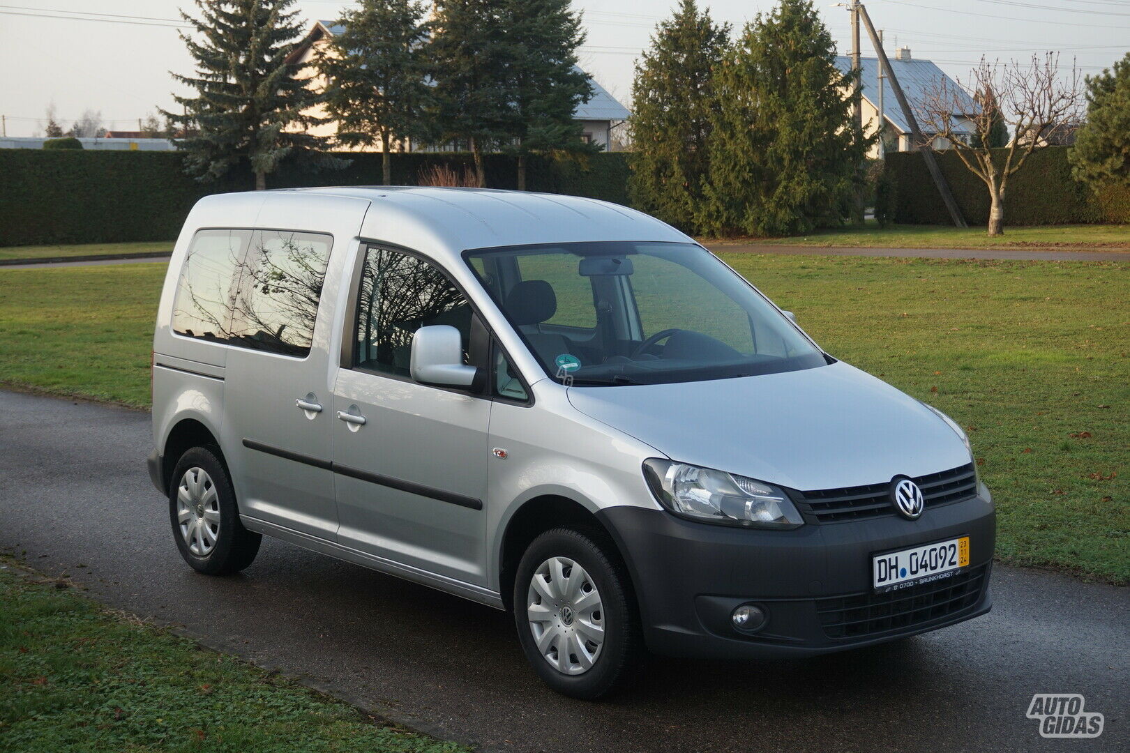 Volkswagen Caddy III 2011 г