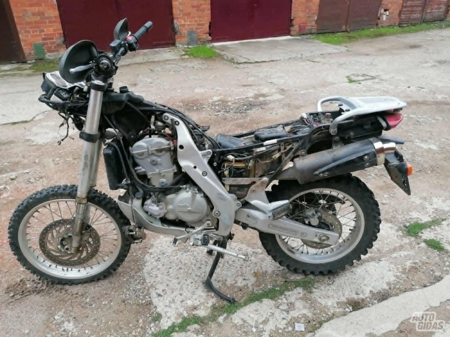 Enduro Aprilia Pegaso 1999 y parts