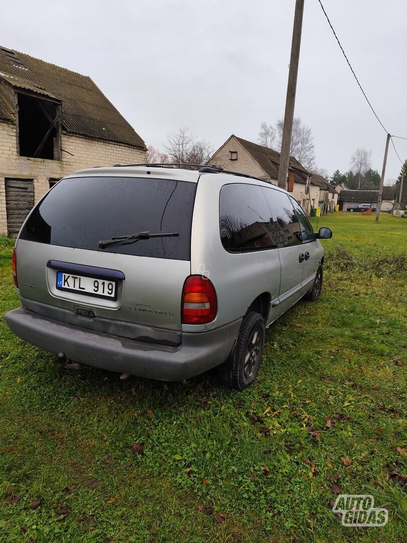 Chrysler Grand Voyager 2001 y Wagon