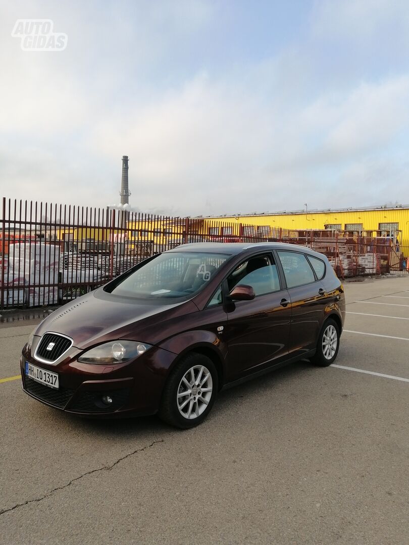 Seat Altea XL 2010 г Минивэн