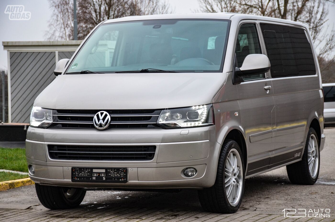 Volkswagen Multivan 2012 y Keleiviniai mikroautobusa