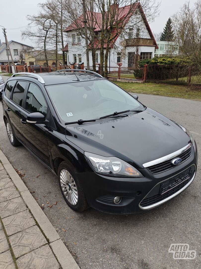 Ford Focus 2010 m Universalas