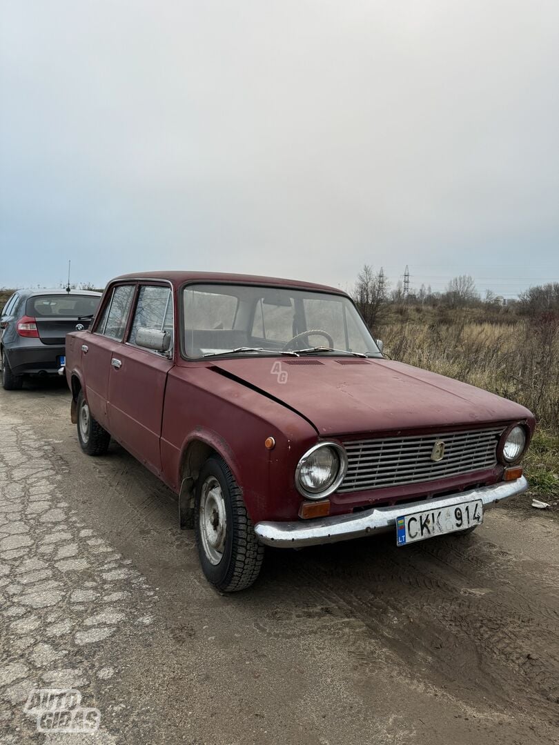 Lada 2101 1973 y Sedan