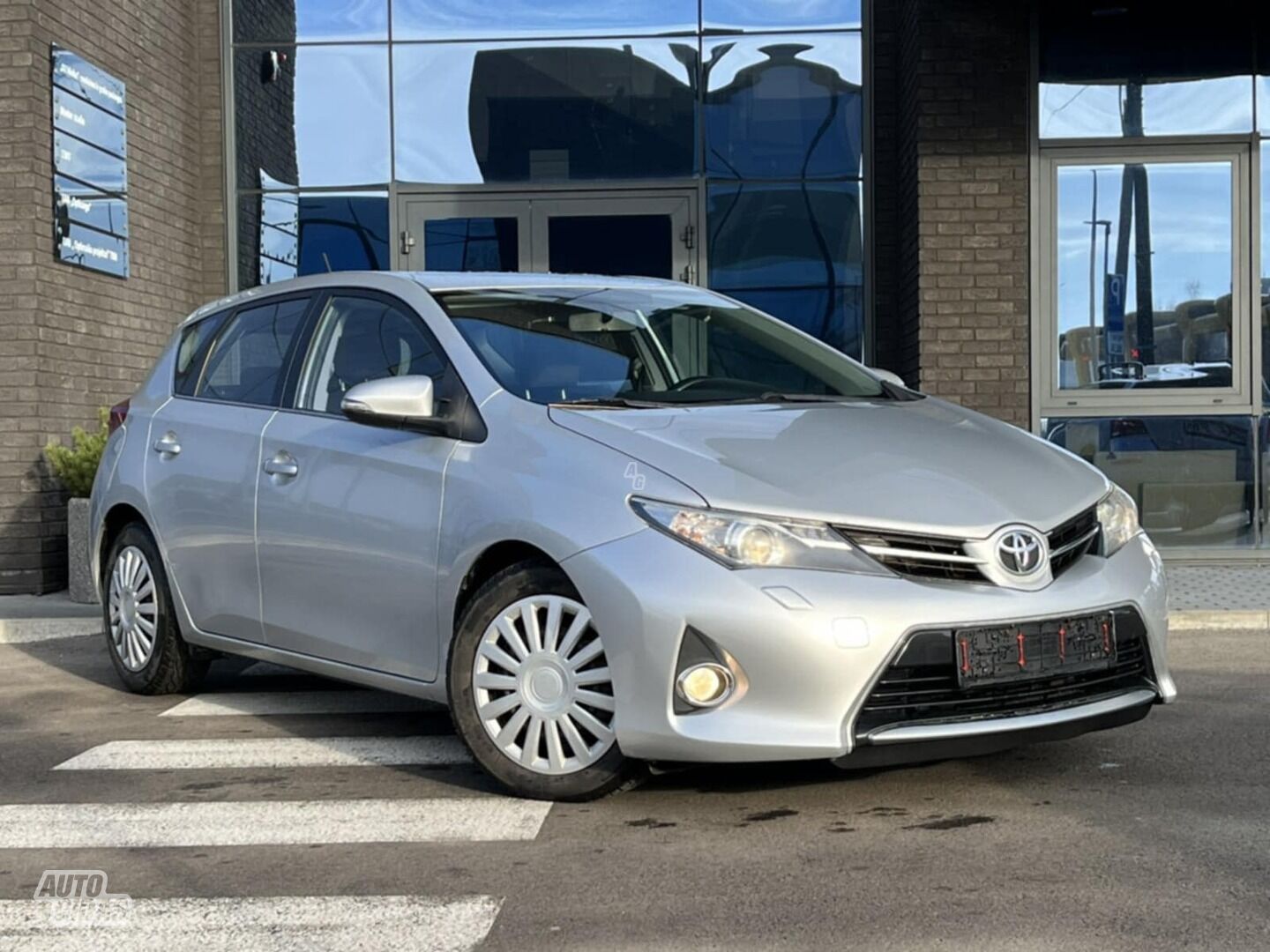 Toyota Auris 2013 y Hatchback