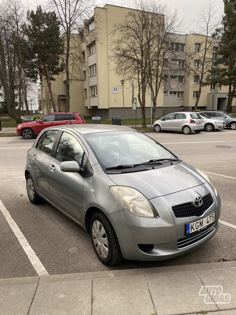 Toyota Yaris 2007 г Хэтчбек