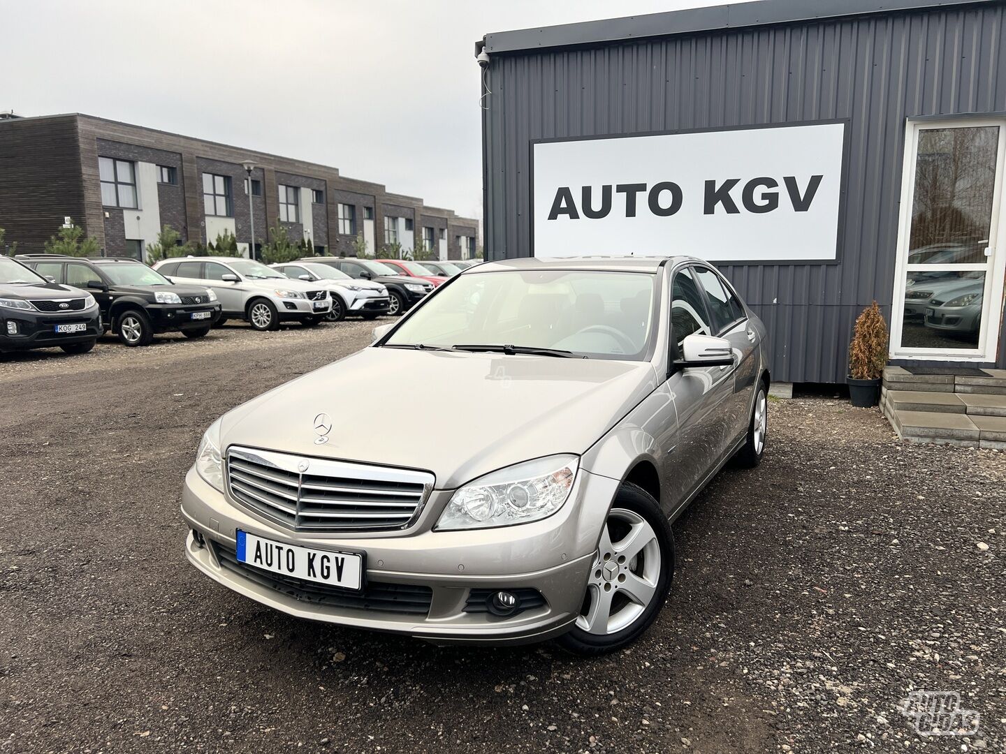 Mercedes-Benz C 180 2009 y Sedan