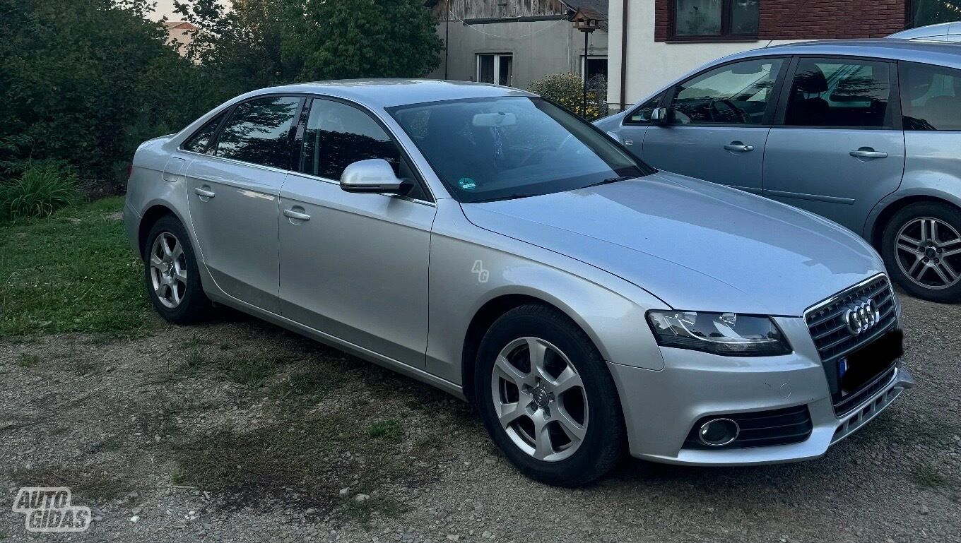 Audi A4 2010 г Седан