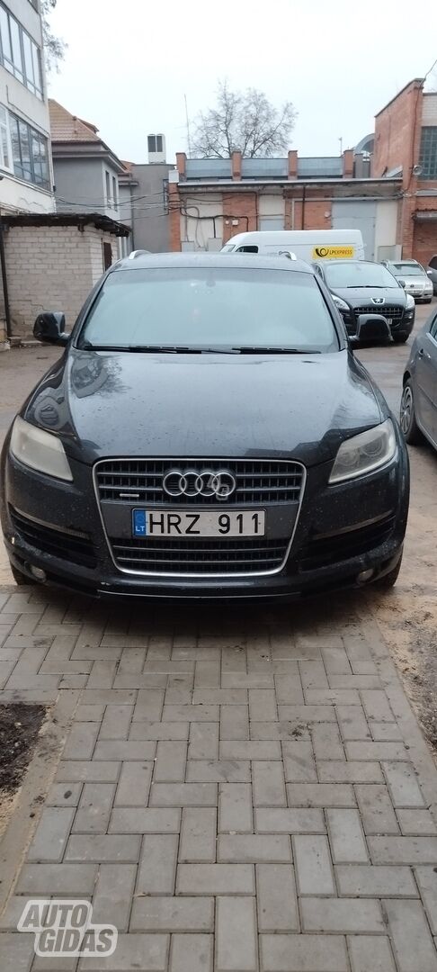 Audi Q7 2006 y Off-road / Crossover