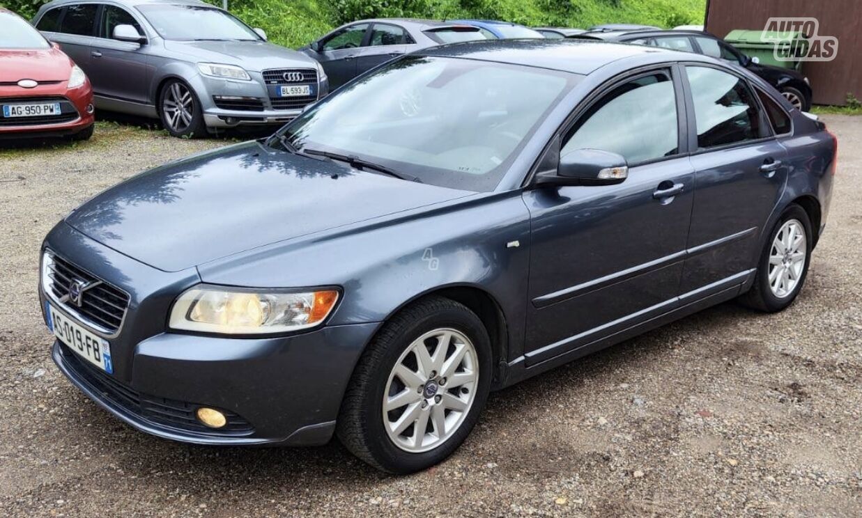 Volvo S40 2009 г Седан