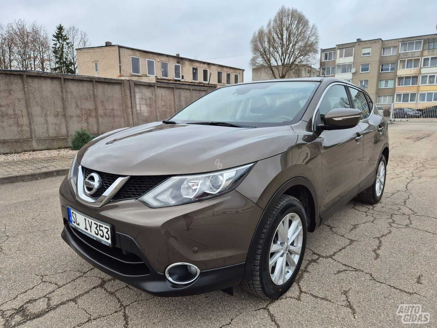 Nissan Qashqai 2014 г Внедорожник / Кроссовер