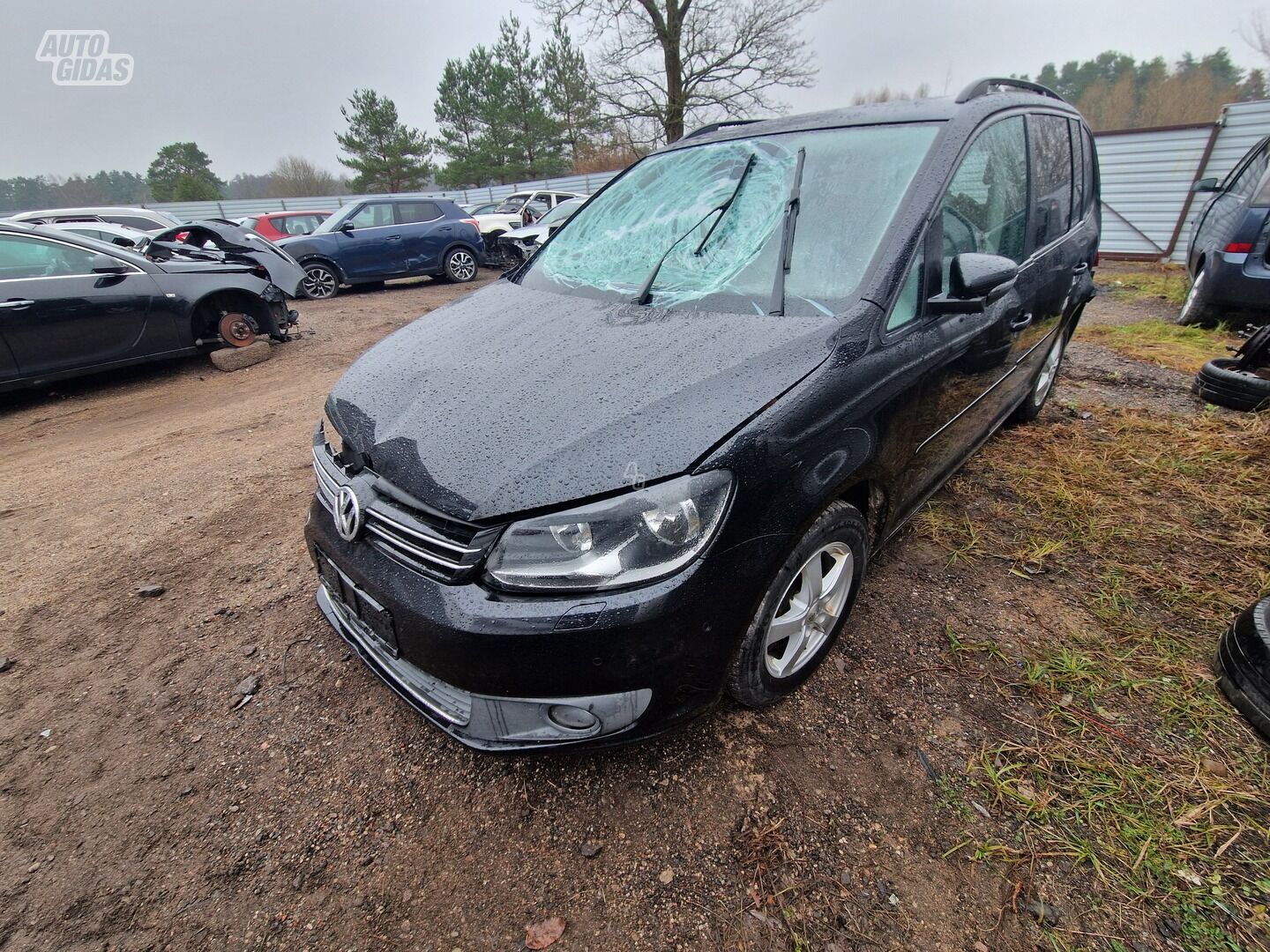 Volkswagen Touran 2011 m dalys