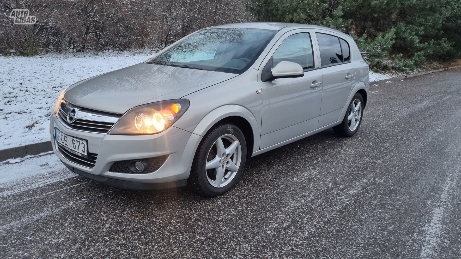 Opel Astra 2010 y Hatchback