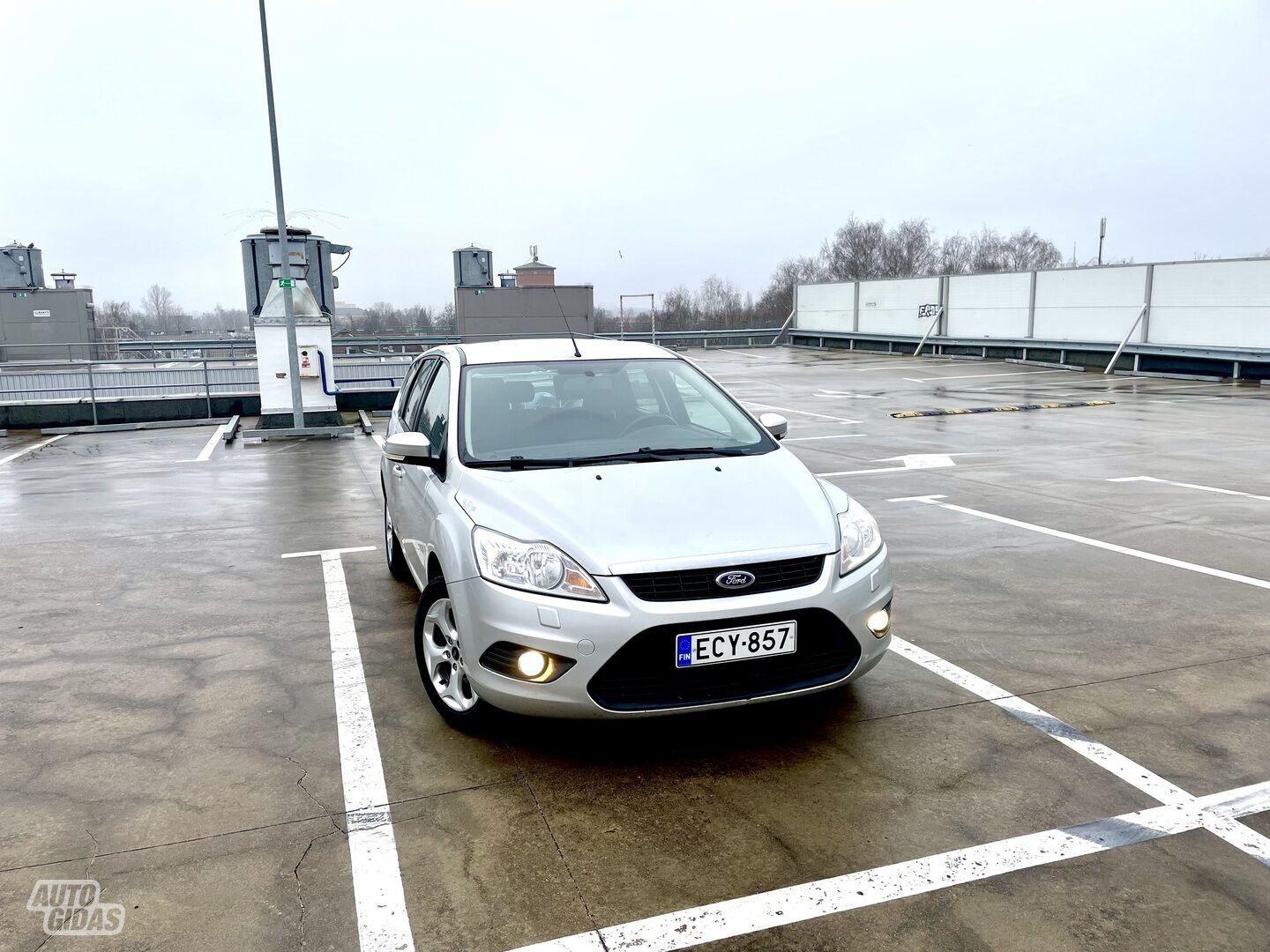 Ford Focus II 2009 y