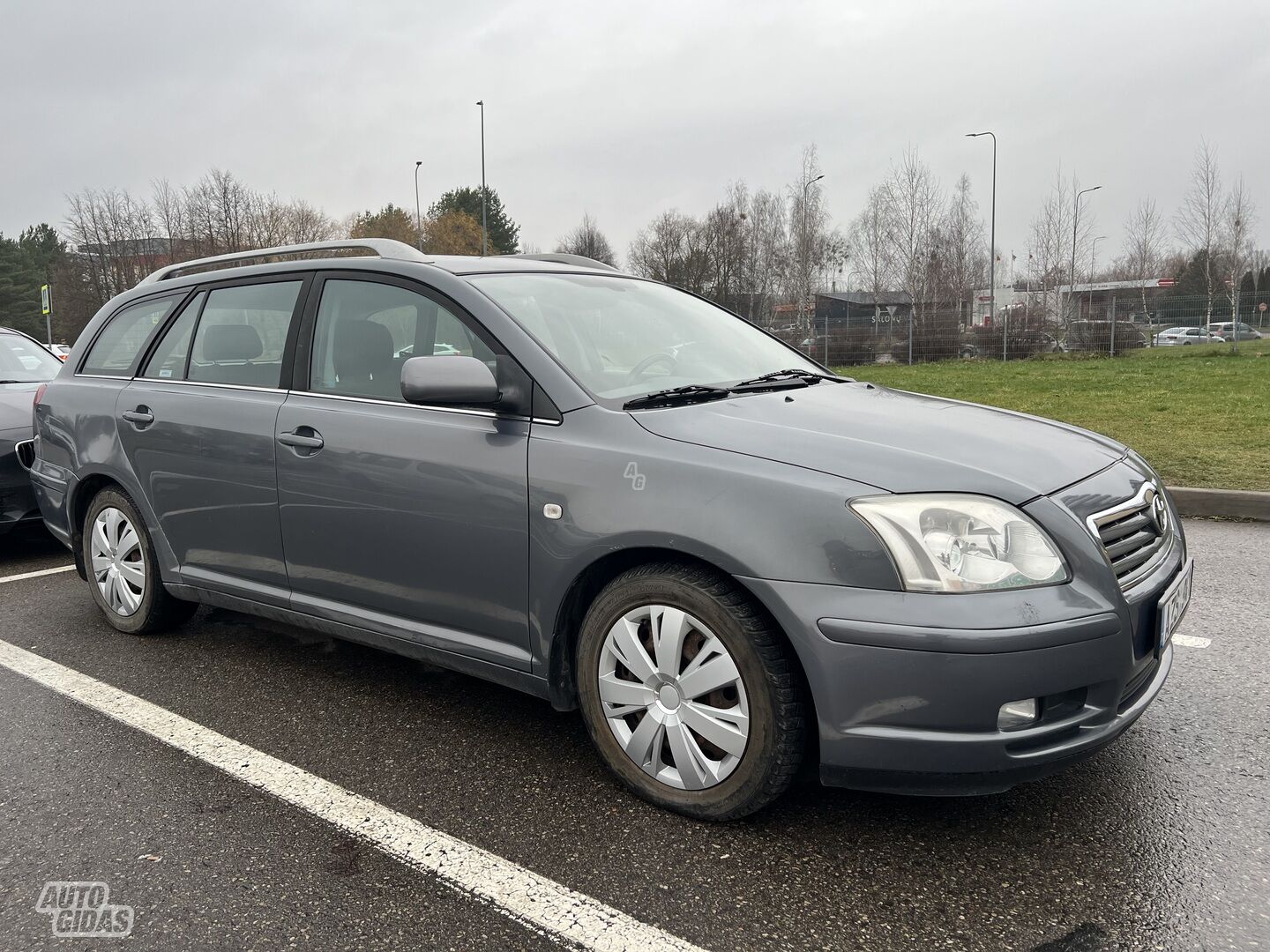 Toyota Avensis 2003 y Wagon