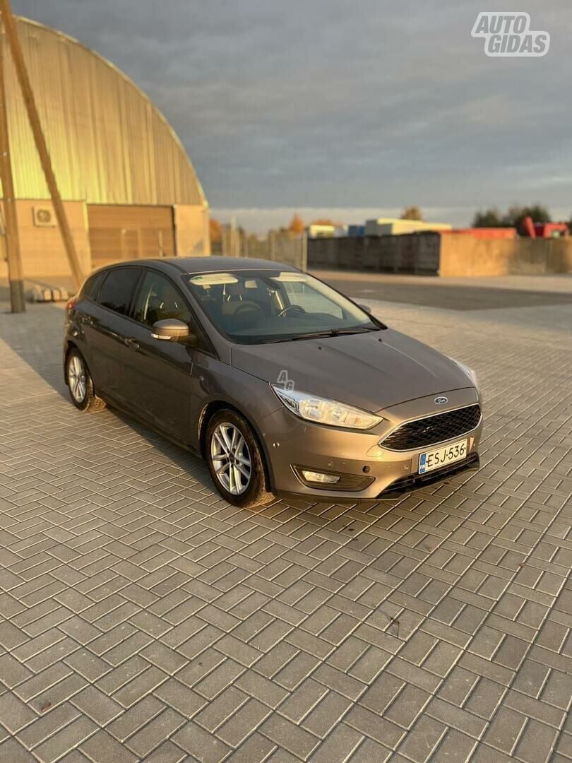 Ford Focus 2016 y Hatchback