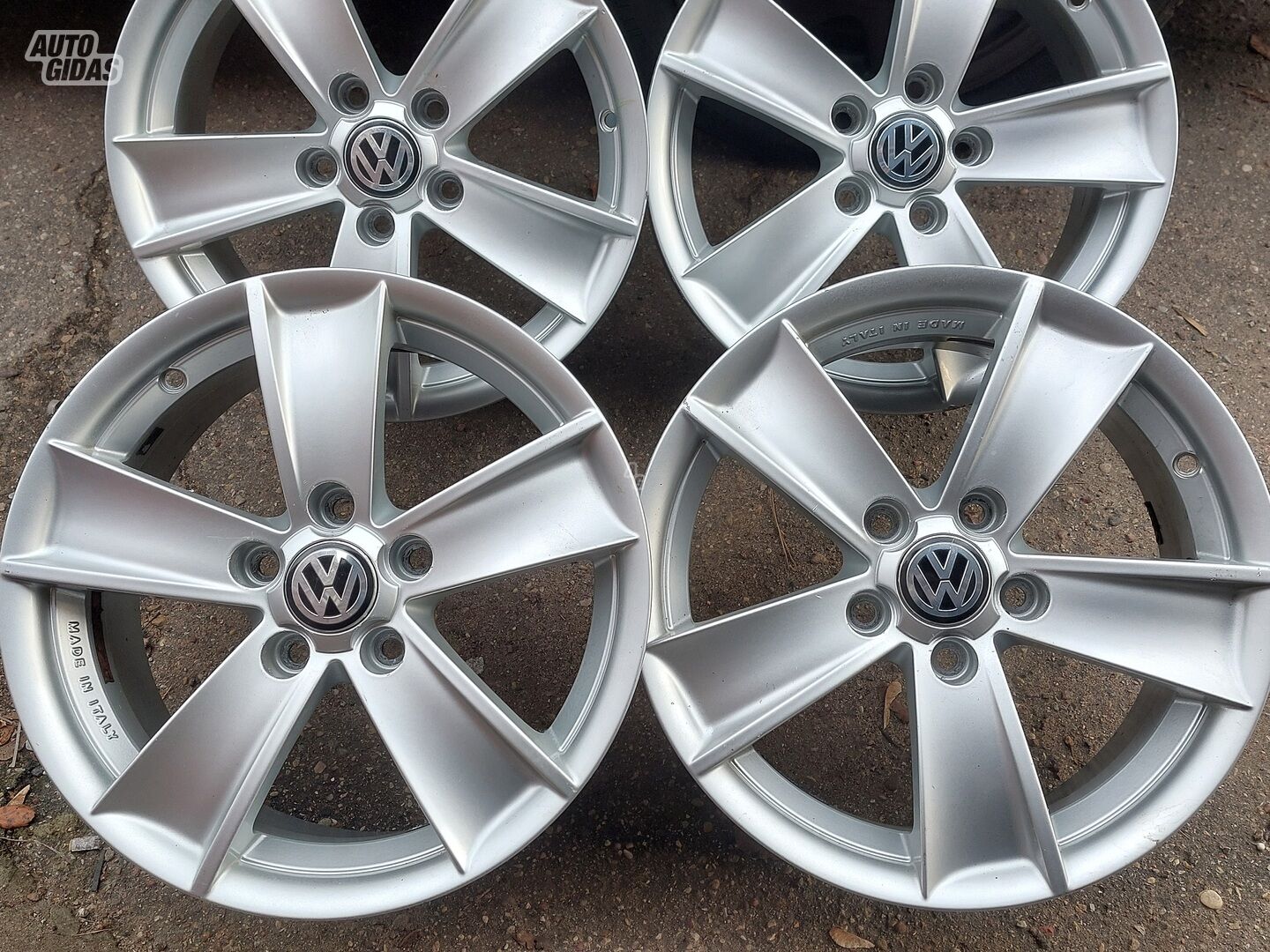 Light alloy R16 rims