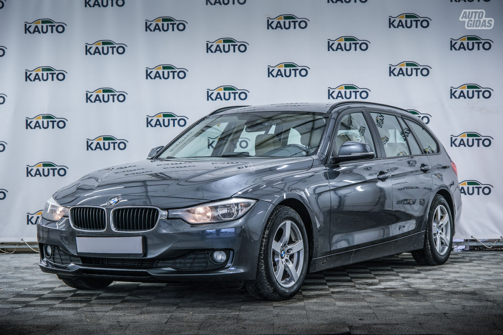 Bmw 320 2014 m Universalas