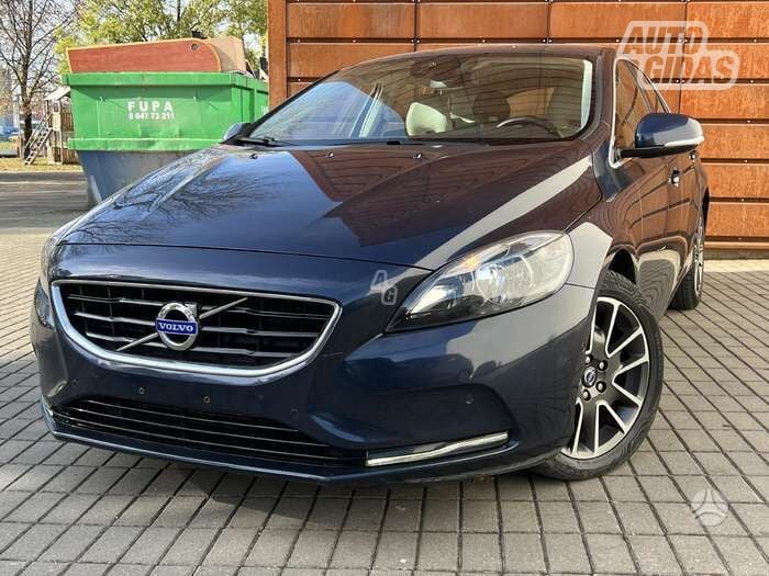 Volvo V40 2014 г Хэтчбек