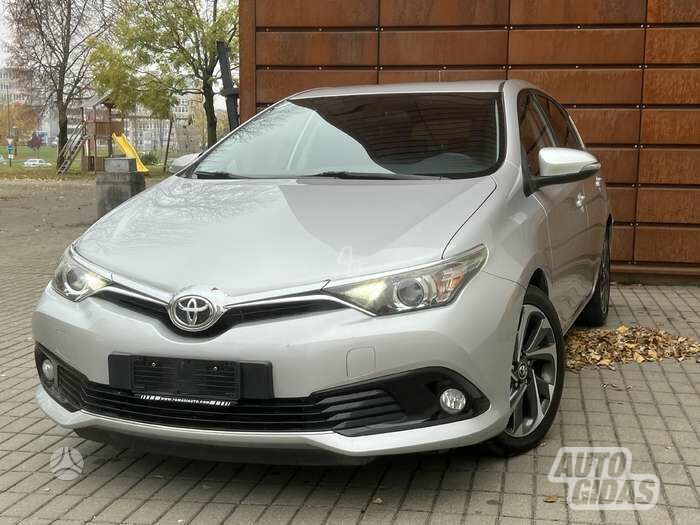 Toyota Auris 2016 y Hatchback