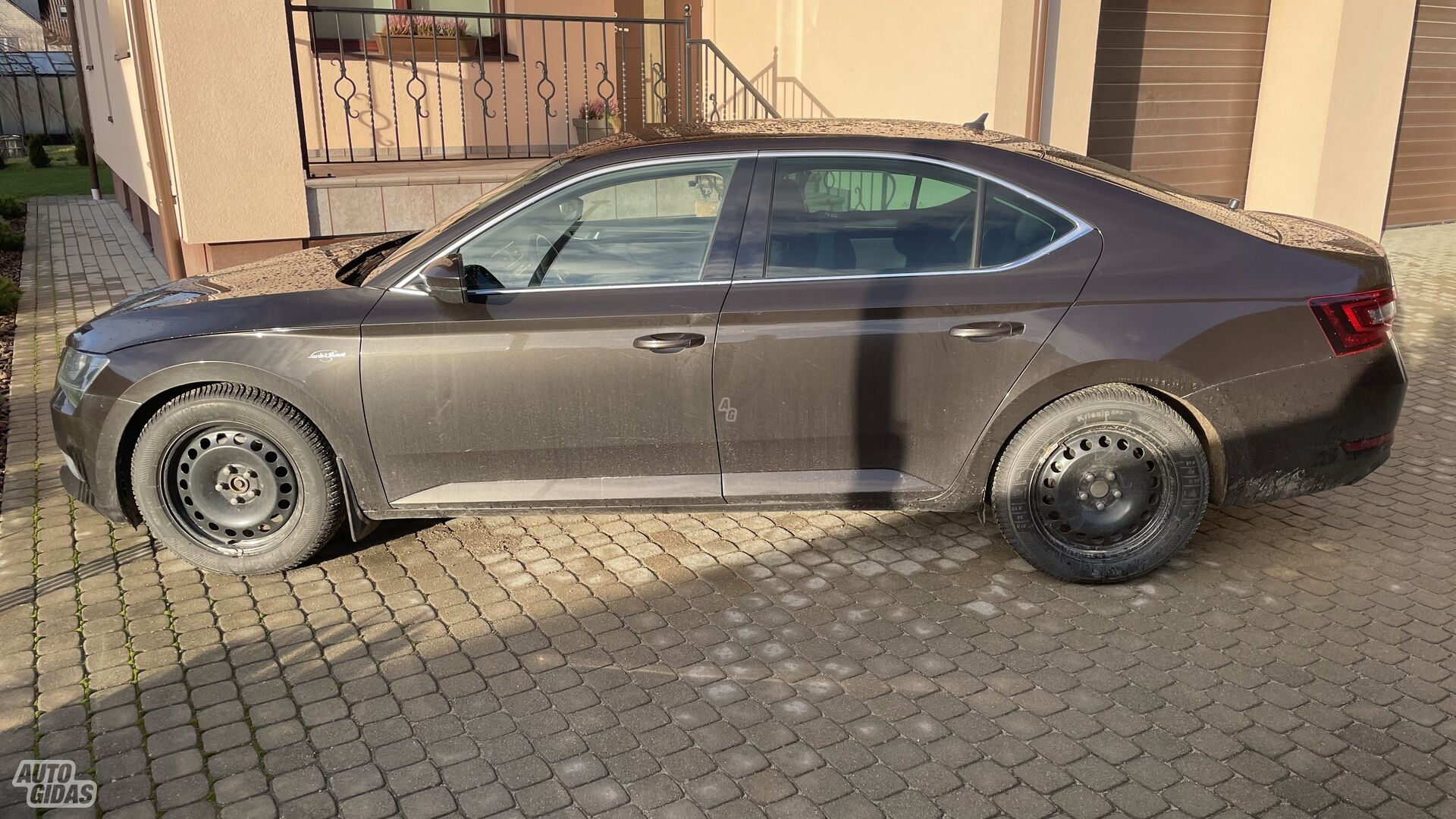 Skoda Superb 2017 y Hatchback