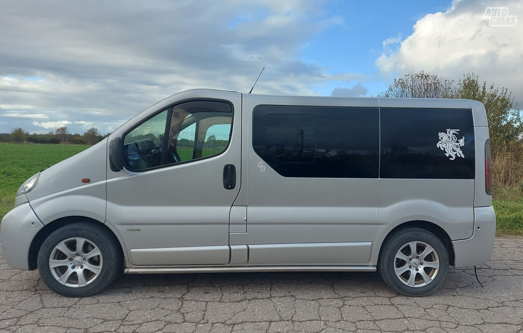 Opel Vivaro 2004 y Minibus