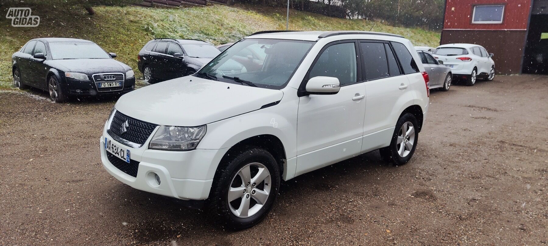 Suzuki Grand Vitara 2010 г Внедорожник / Кроссовер