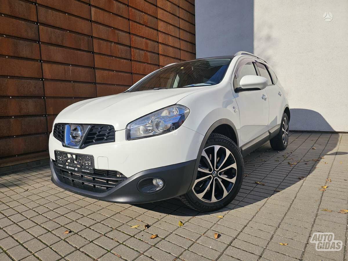 Nissan Qashqai 2011 y Off-road / Crossover