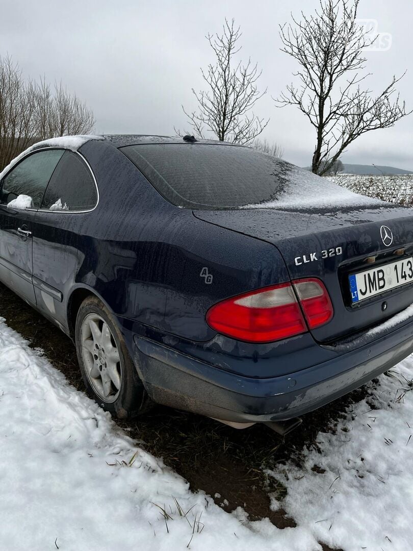 Mercedes-Benz CLK 320 C209 2003 y